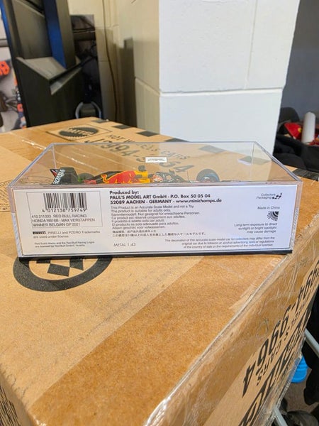 Max Verstappen minichamps 1:43 limted Carousel 4