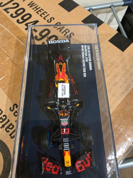Max Verstappen minichamps 1:43 limted Carousel 2