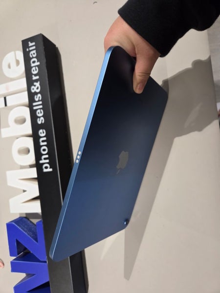 iPad 10th 256G Carousel 2