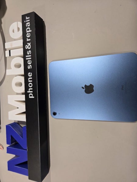 iPad 10th 256G Carousel 1