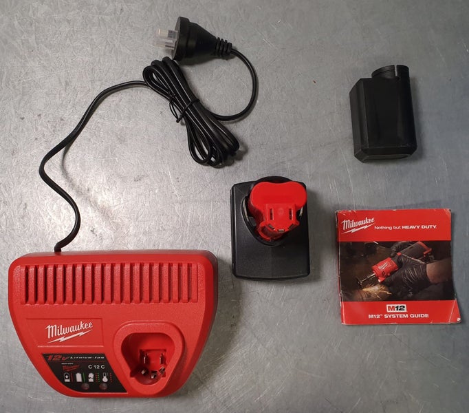 Milwaukee 12V M12BPRT Rivet Gun Carousel 4