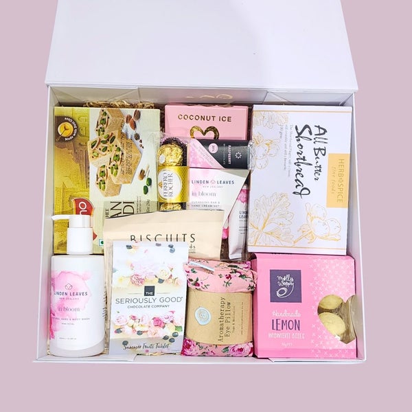 Sisters Rakhi Grand Gift Box Carousel 1