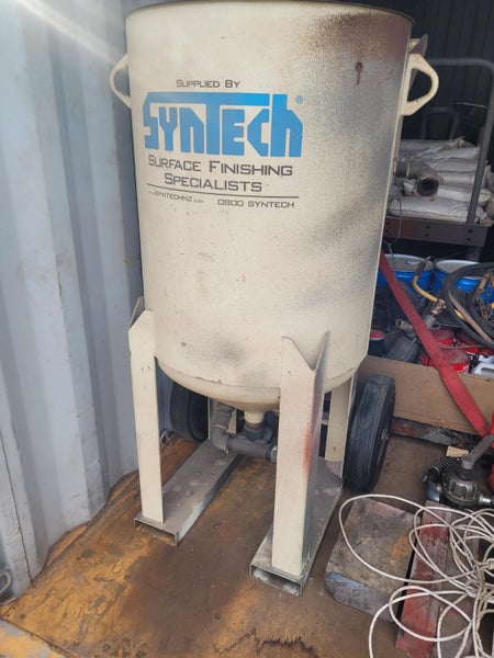 Sand Blasting & Painting Equipment Carousel 2
