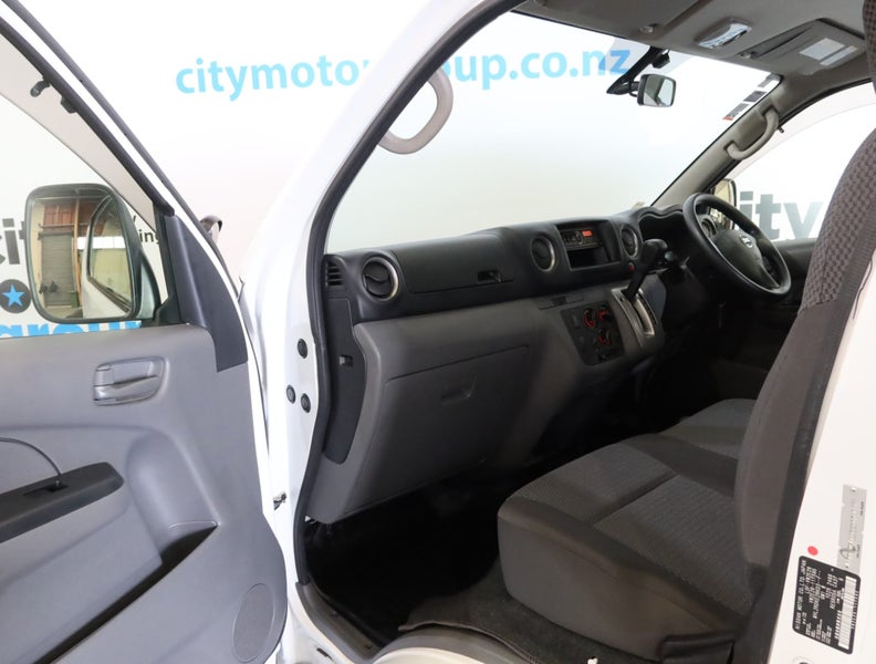 2020 Nissan NV350 2.5*D/TURBO*LWB*5 DR*62866857971329113