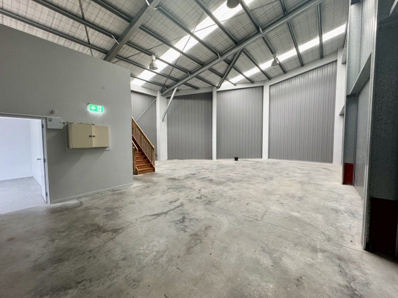 Image 1 of 6