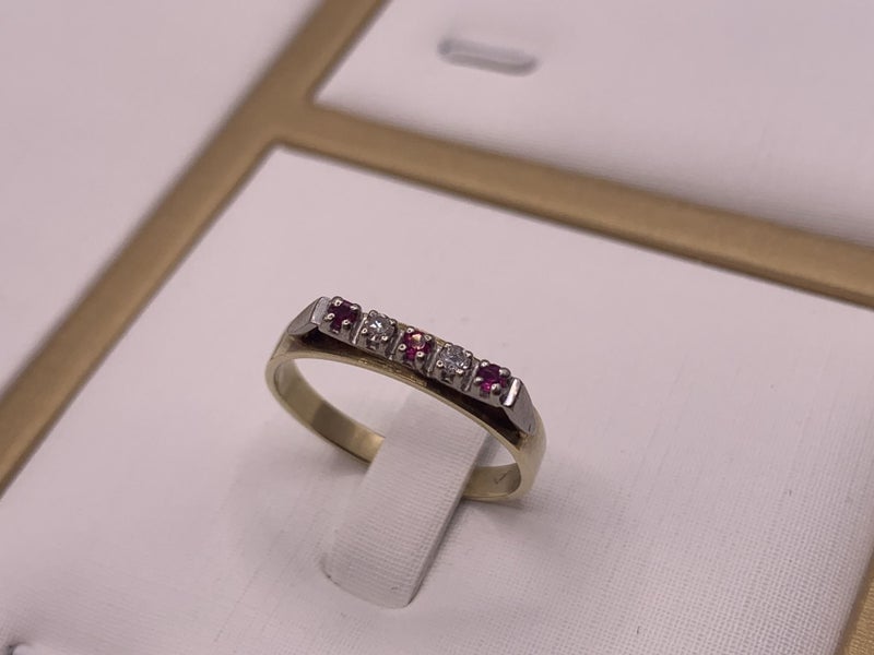 "SWEET GIFT" 18ct Gold Ruby & Diamond Ring *PERFECT GIFT* Carousel 1