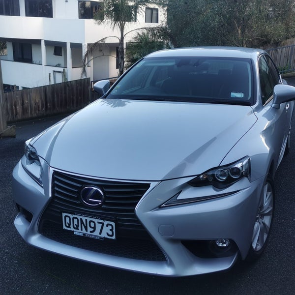 2015 Lexus IS 300h Hybrid62863269369347111
