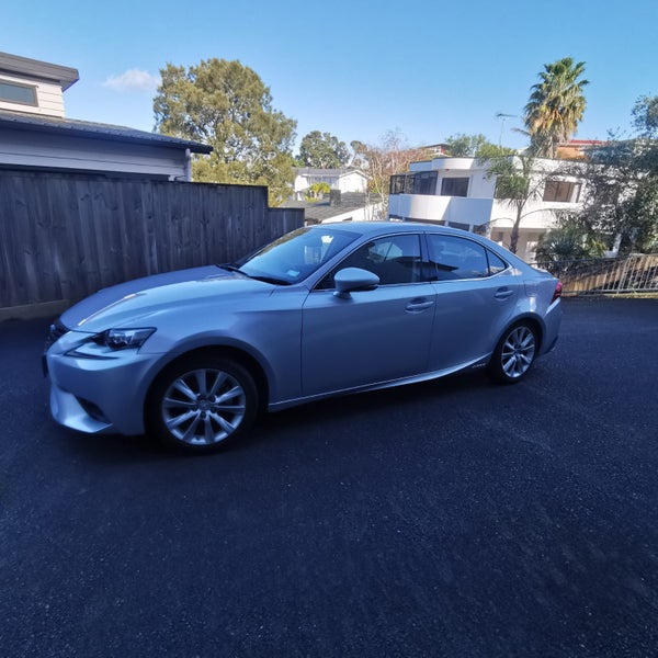 2015 Lexus IS 300h Hybrid62863269369347112