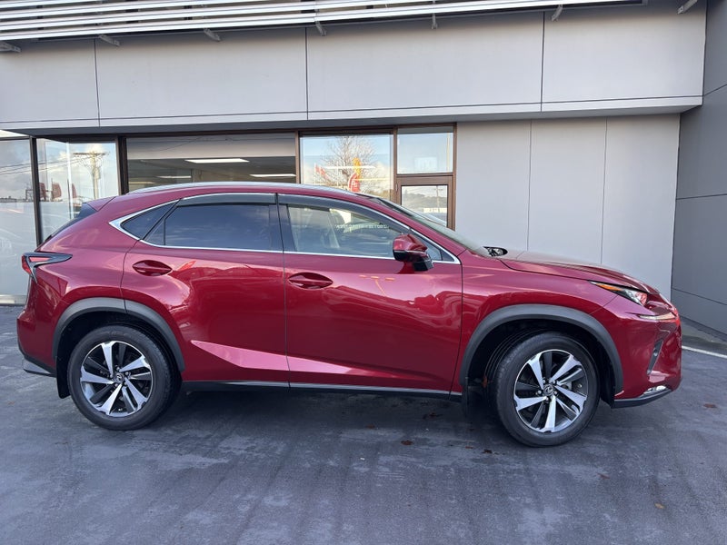 2018 Lexus NX 300 Limited 2.0Pt/4Wd62864754594050112
