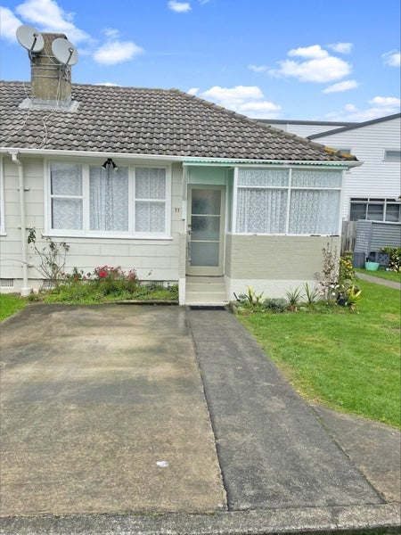Image 1 of 7