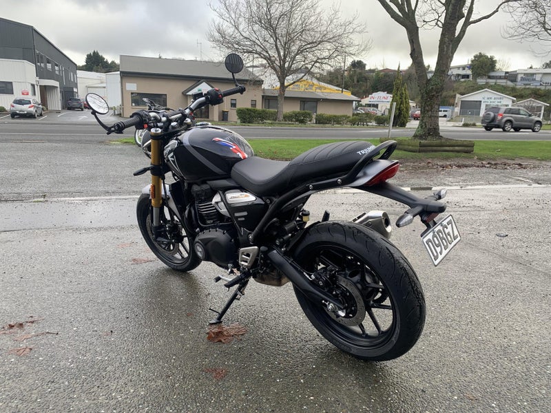 2025 Triumph Speed 40062863268974593114