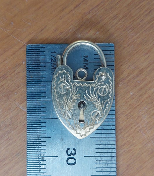 Beautiful 9ct Yellow Gold Engraved Padlock62864738740994113