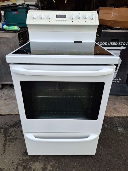 FREE INSTALL & DELIVERY BY STOVES4U - FISHER & PAYKEL MULTIFUNCTION628647312568351110