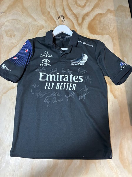 Signed Team New Zealand 2021 Americas cup shirt.629795212800011123