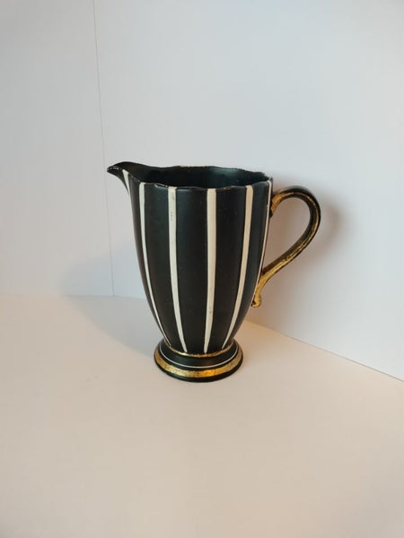 Brentleigh Ware jug vase Carousel 1