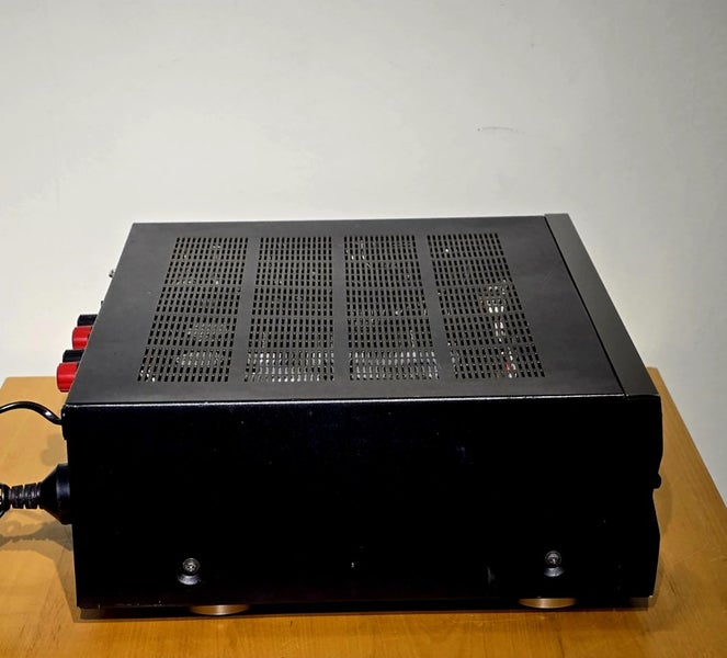 Yamaha AX-592 Stereo Integrated Amplifier with Phono – 100W @ 8Ohms – Mint Carousel 15