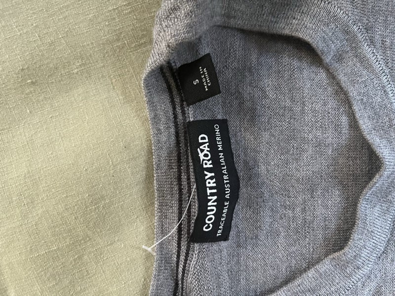 Grey Country Road woollen jumper Carousel 1
