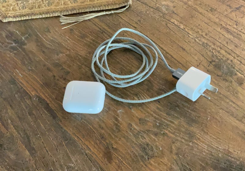 Apple Airpods Carousel 1