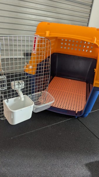 Pet Crate Carousel 1