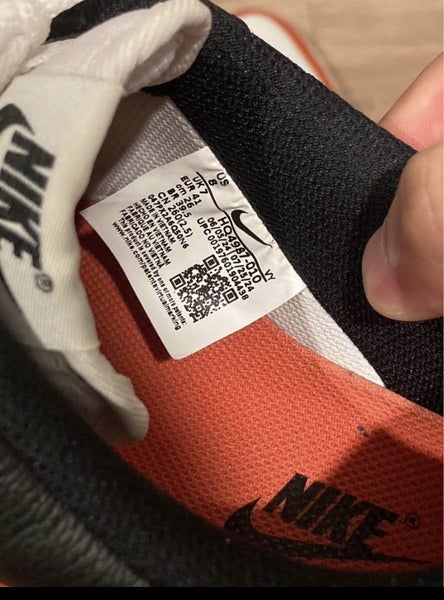 NEW Nike shoes Carousel 3