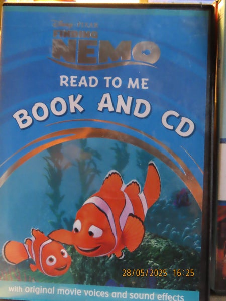 Finding Nemo: Read to me Book and CD64547727829250110