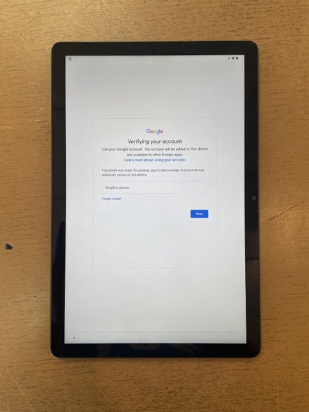 Google Locked Lenovo Tab M10 Carousel 1
