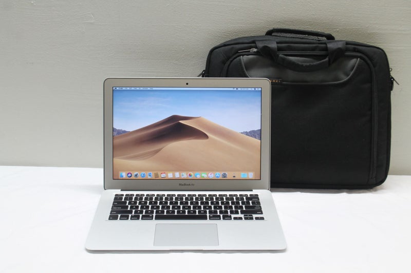 Apple MacBook Air 13" *2017* Carousel 1
