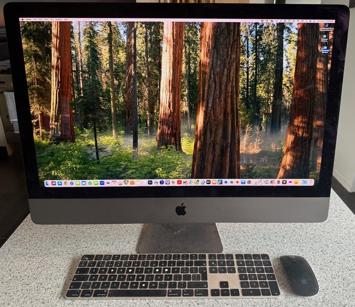 IMac Pro 2TB SSD, 3 GHz 10-Core Intel Xeon W, 64 GB memory Radeon Pro Vega 64 Carousel 1