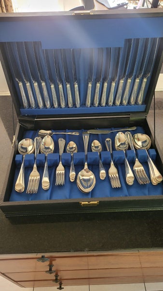 Silver Vintage 8 Piece Cutlery Set Carousel 1