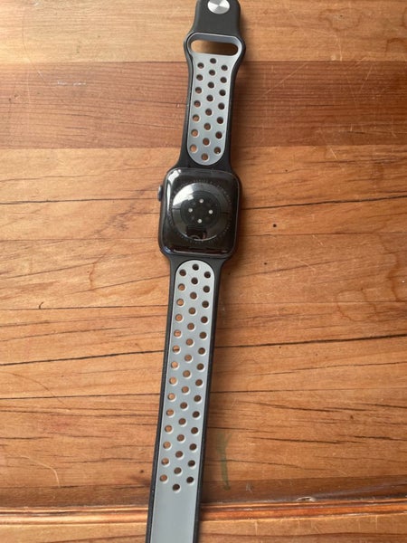 Apple watch series 6 Carousel 3