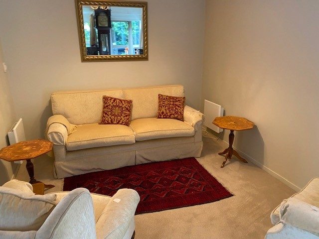 3 seater couch & 2 arm chairs excellent condition629897945735701111