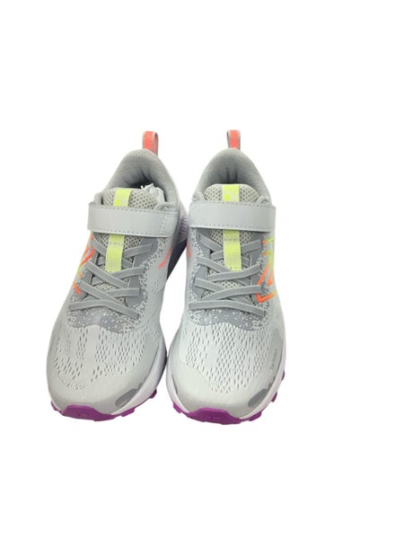 NEW BLANACE SHOES PAIR Carousel 1