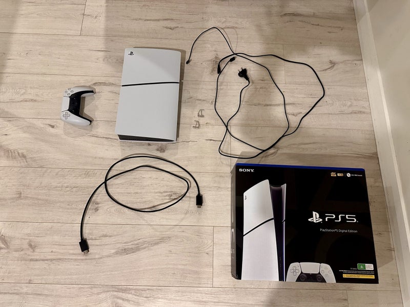 PS5 Digital Edition - only 6 months old Carousel 1