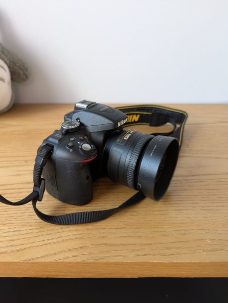 Nikon D5300 + Nikon AF-S 35mm f1.8 lense62863224539778111