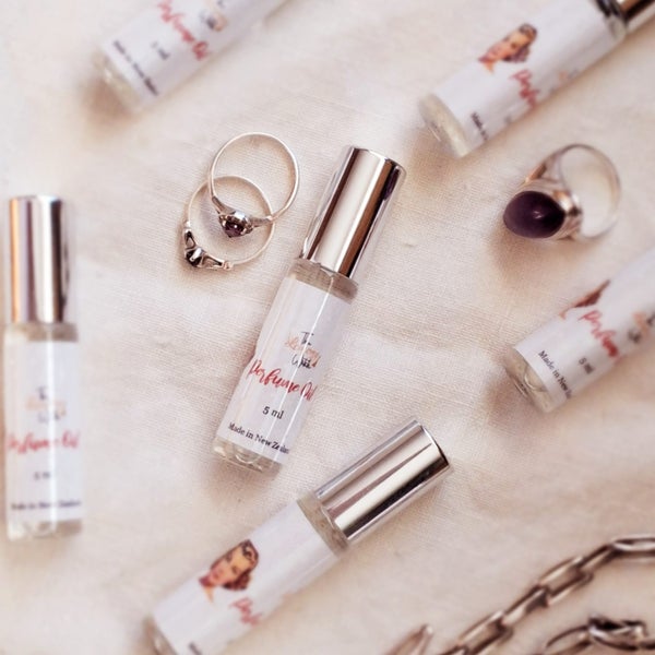 Perfume Oil Designer Dupe ( Choose Any Fragrance) Carousel 1