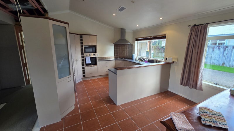Kitchen and Appliances - Great Condition! Carousel 2