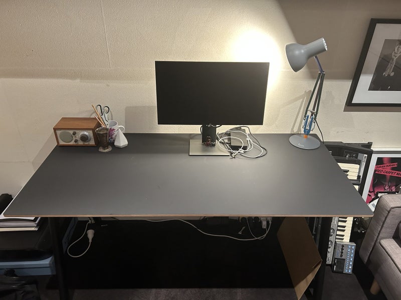 Desk - Citta Assembly Desk Carousel 1