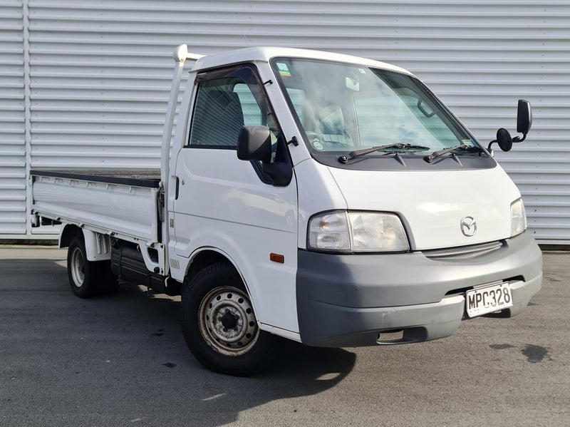 2012 Mazda Bongo636131949950751128