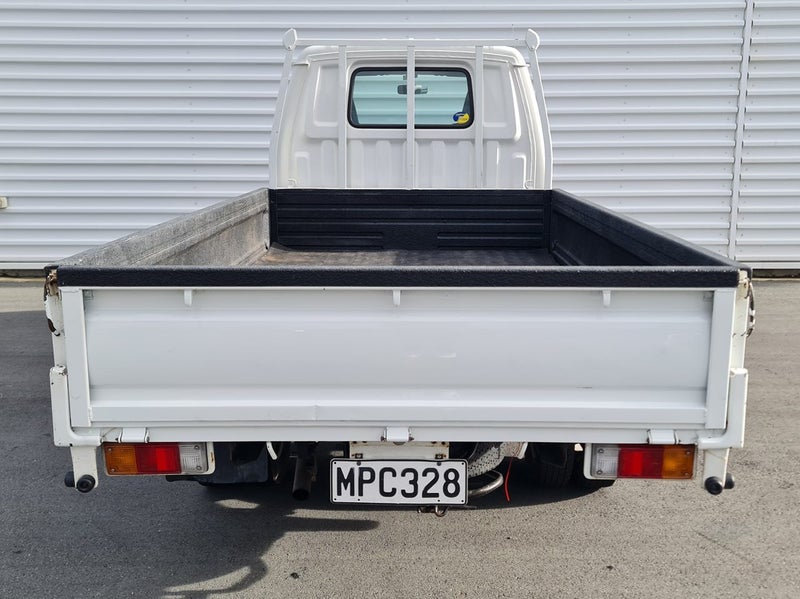 2012 Mazda Bongo63613194995075114