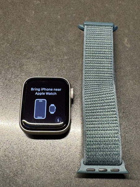 Apple Watch SE 40mm GPS Carousel 1