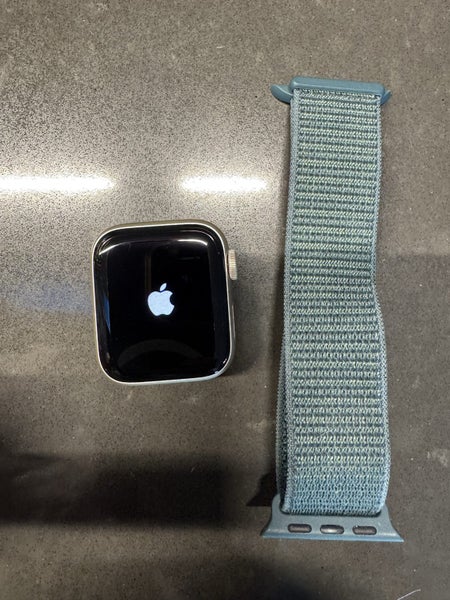 Apple Watch SE 40mm GPS Carousel 5