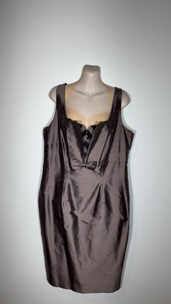 Kevin Moore silk dress. Custom-made. Worn once. Carousel 2