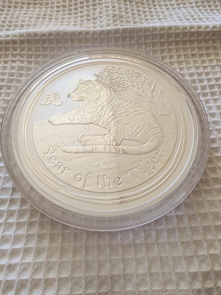 TIGER TIME SUPER RARE 1/2 kg 2010 silver Tiger from Perth Mint. Lunar Series. Carousel 1