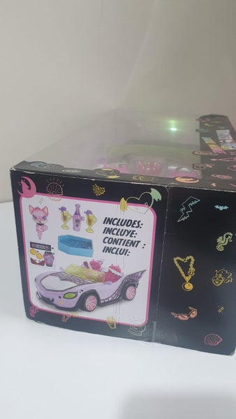 Monster high dolls car Carousel 4