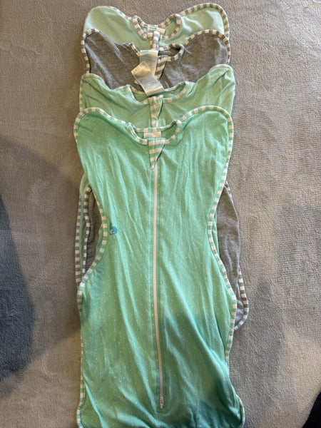 Love to dream x 4 size small Carousel 2