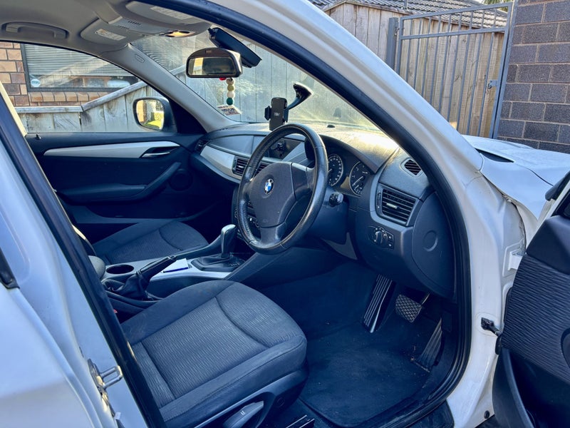 2010 BMW X162864753090690111