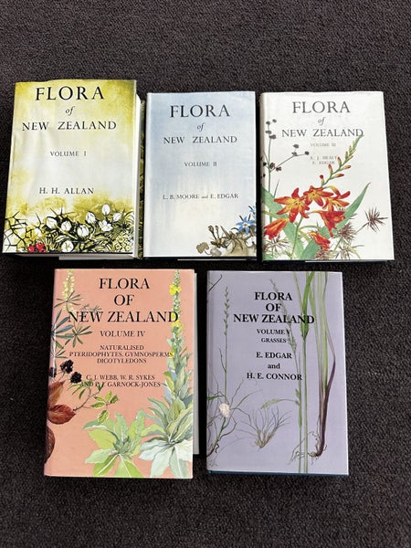 Flora of New Zealand – Volumes I–V (Complete Set) Carousel 1