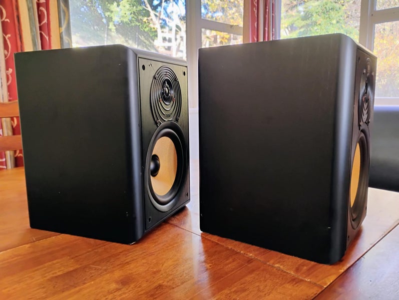Bower&Wilkens (CDM2) Bookshelf Speakers62863224657667114