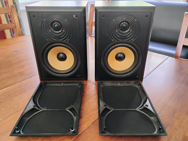 Bower&Wilkens (CDM2) Bookshelf Speakers62863224657667113