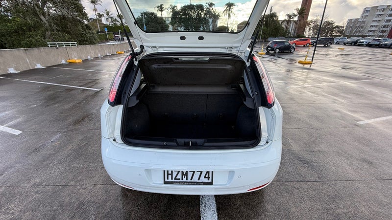 2015 Fiat Punto Easy62864753112963114